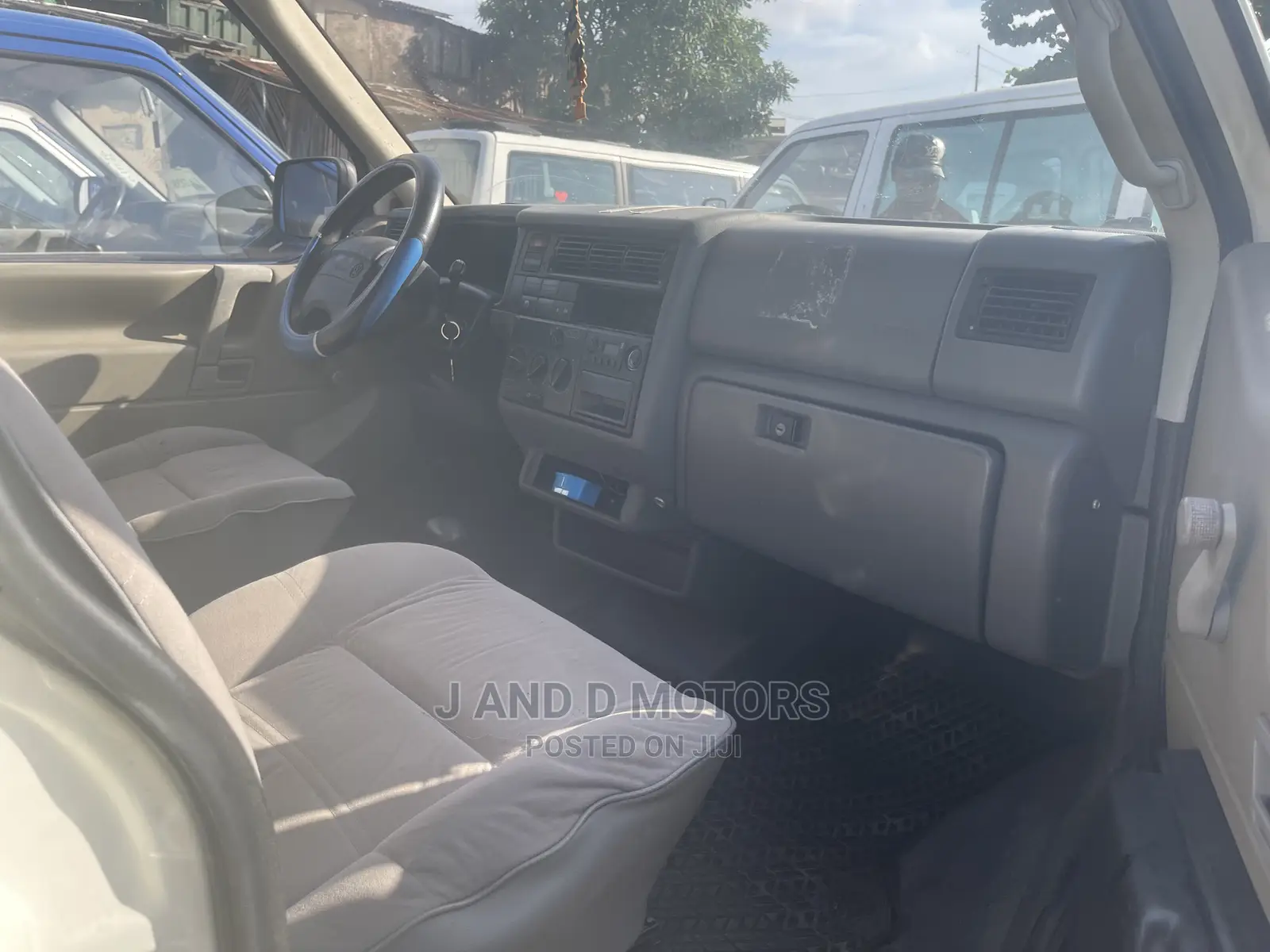 Volkswagen Transporter 2000 White