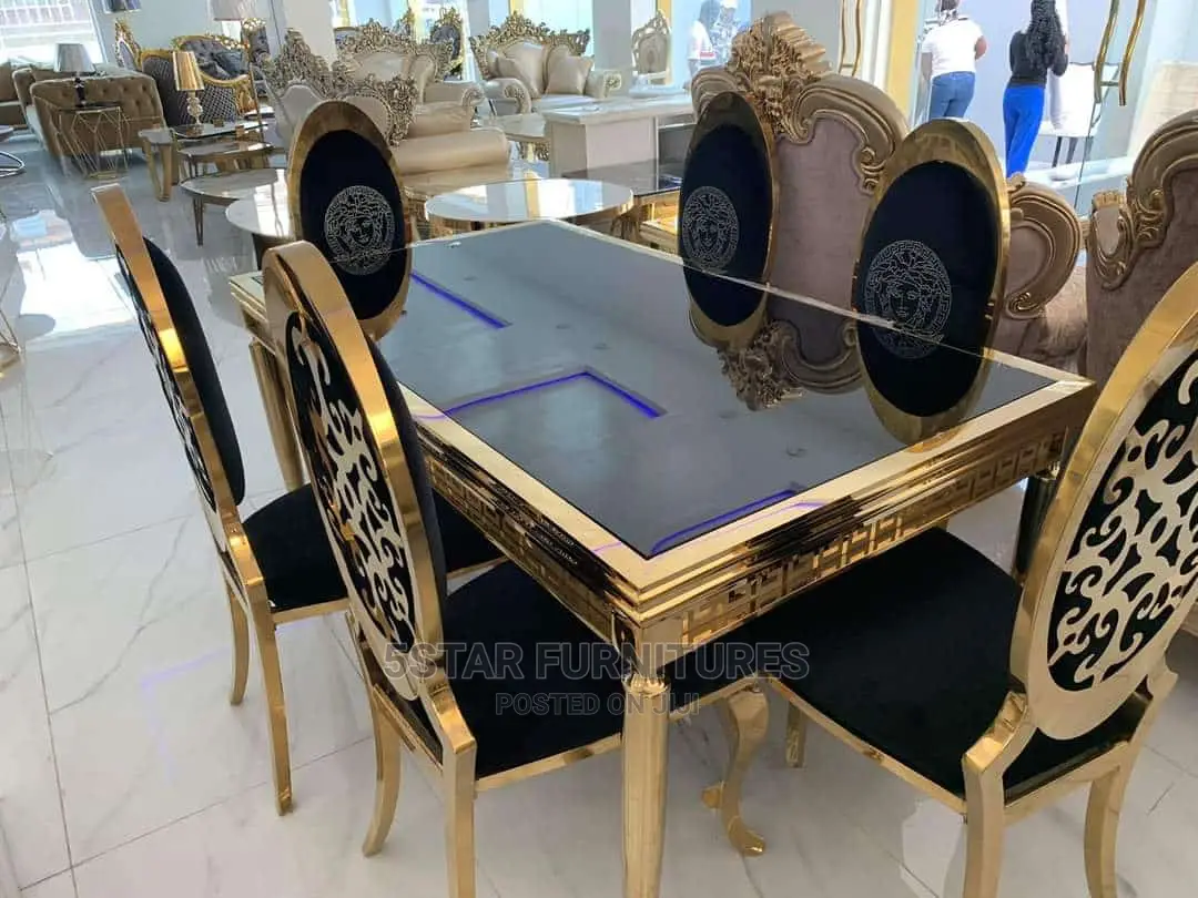 Luxurious Dinning Set