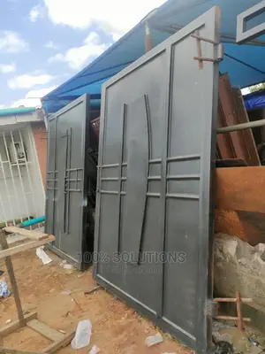 Standard Black Gate Design for the Best of Your Home