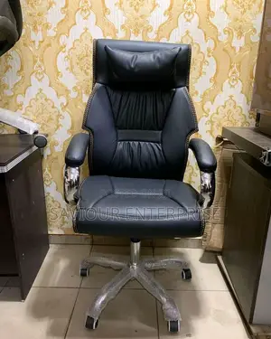 Executive High Back Executive Swivel Leather Office Chairs.