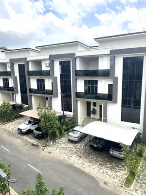 4bdrm Duplex in Kado Before Life for rent