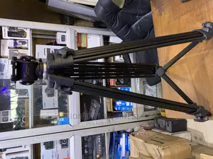 WF 717 Tripod Stand