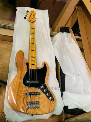 Squier 5 Strings Jass Bass Guitar