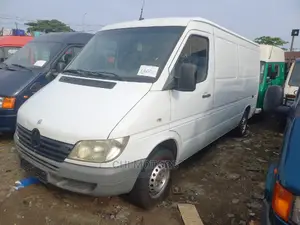 Mercedes-Benz Sprinter 2005 White