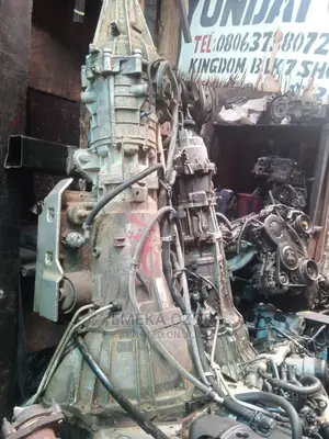 Ford Gear Box Hummer 2 13 Pin 205 Model 4*4 Wheel Drive