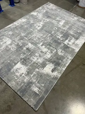 7x10fts Grey and Cream Turkey Center Rug(4*6 5x7)