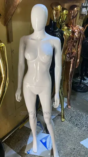 Glossy White Size 8 Faceless Detachable Dummy
