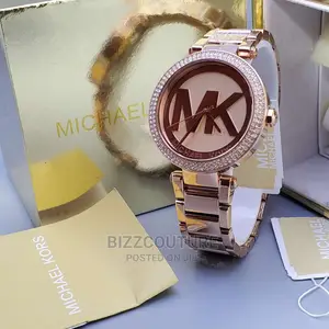 Original MICHAEL KORS Gold Chain Available in Store