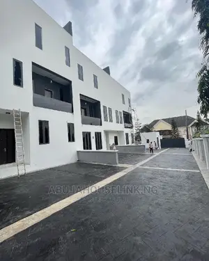 4bdrm Townhouse/Terrace in Asokoro Abuja for Sale