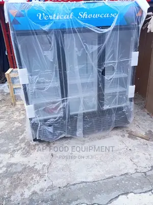 Vertical Chiller 3doors.