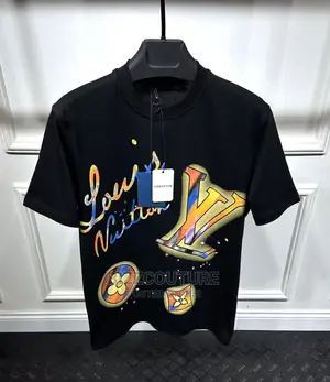 Original LOUIS VUITTON T-Shirts Available in Store