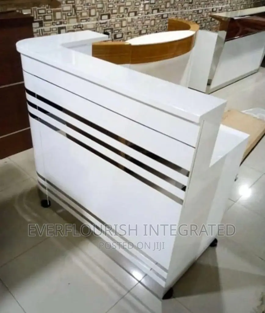 Receptionist Table for Office Use.
