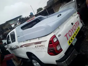 Carry Boy for Toyota Hilux =,