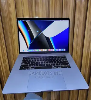 Laptop Apple MacBook Pro 2019 32GB Intel Core i9 SSD 512GB