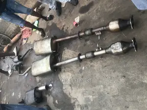 Centre Catalyst and Exhaust Pot Toyota Highlander 2017 Model