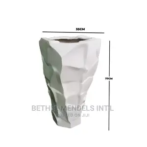 Wholesales of 77cm Jagged Edge Fiberglass Flower Planters