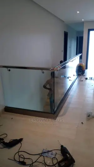 10mm Frameless Hands Rail