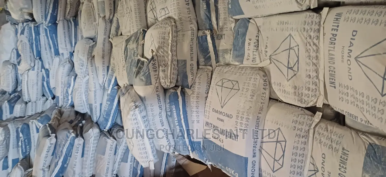 Diamond Home 40kg White Cement.