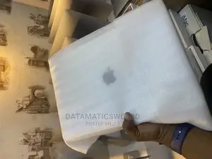 New Laptop Apple MacBook Pro 2023 M2 16GB Apple M2 SSD 1T