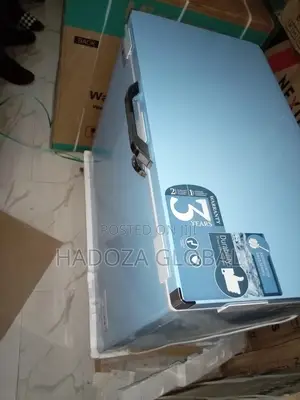 The Scanfrost Chest Freezer SFL250 Features a Super Freezer