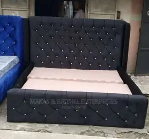 6/6 Padded Bedframe