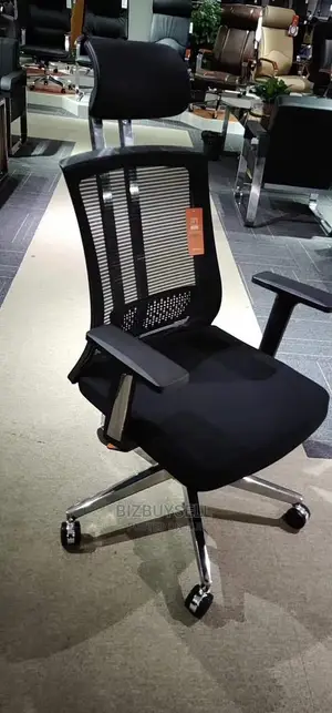 Quality Executive Adjustable Swivel Mesh Office Chair.
