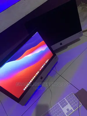 Desktop Computer Apple iMac 8GB Intel Core I5 SSD 256GB
