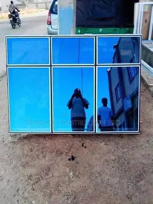 Frameless Glass Window