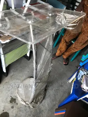 Acrylic Single Pole Pulpit 2 Leg