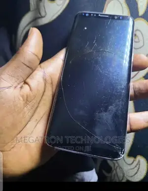 Sales And Repairs Of iPhones, Samsung, Nokia & Laptops Etc