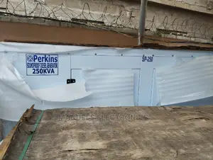 Perkins Diesel Soundproof Generator (250kva)100%