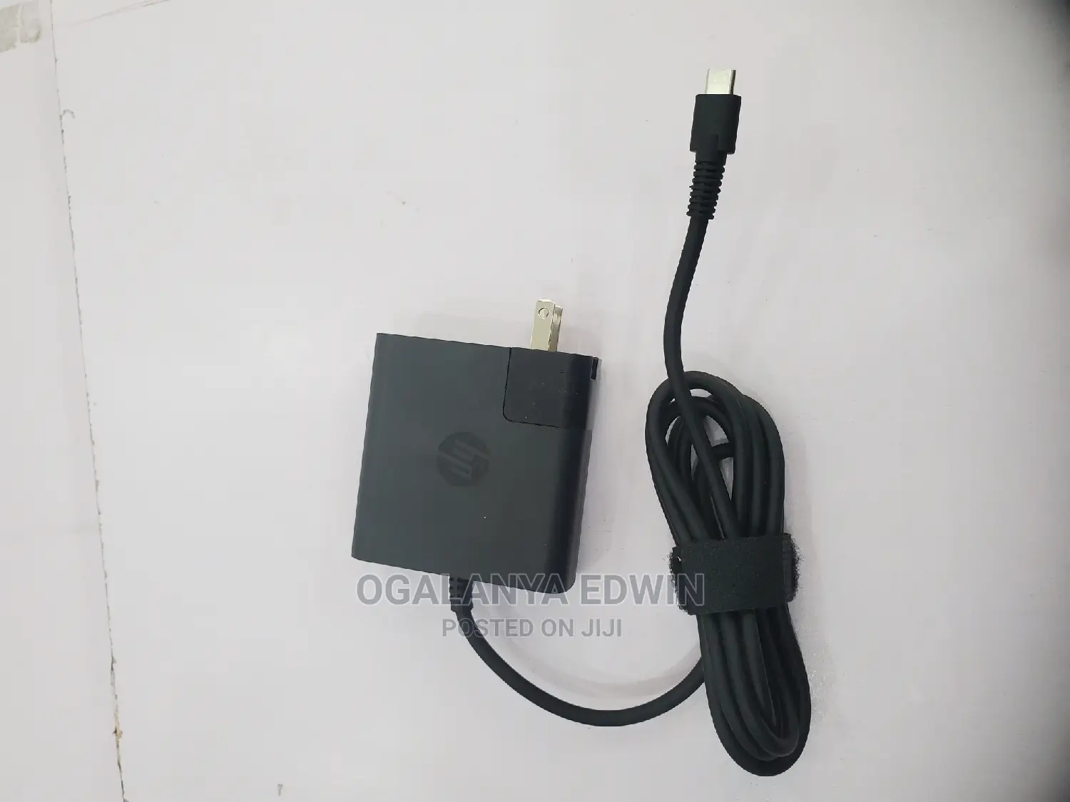 Hp Type C Follow Come Charger.