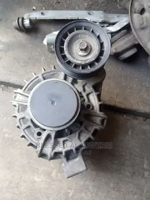 Engine Alternator Range Rover Evoque 2012
