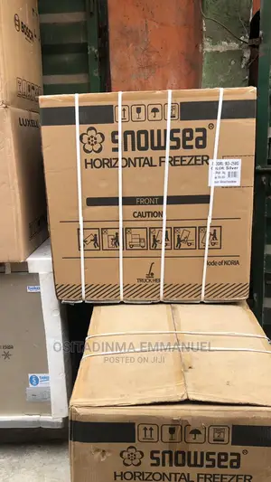 Snow Sea Chest Freezer 258l