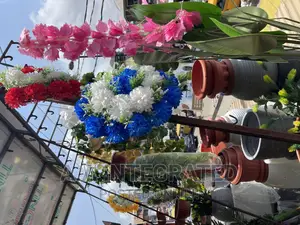 Flower Pots Available in All Different Sizes and Designs