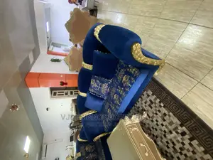 Royal Seaters Chairs