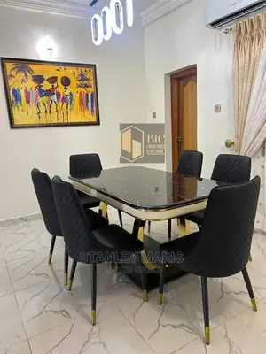 Luxurious Marble Dinning Table With Six Leather Seats