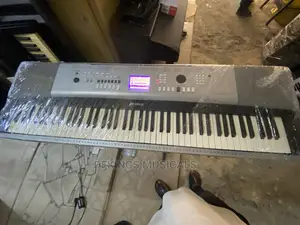 Yamaha DGX-520 88-Key Portable Grand Piano