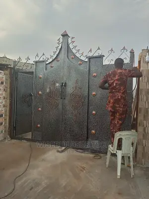 Modern Design Gate