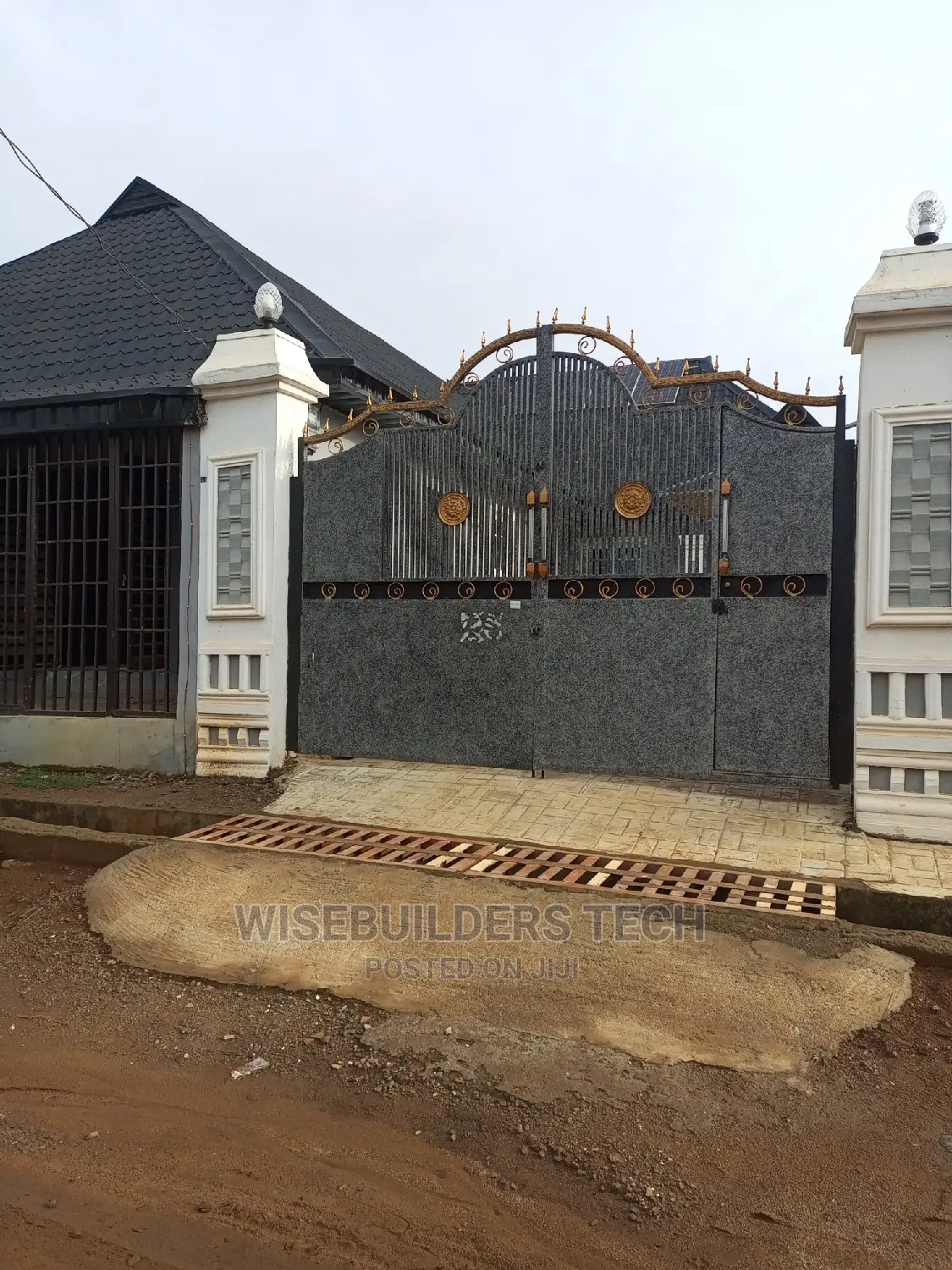 Modern Design Gate