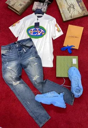 Original LOUIS VUITTON T-Shirts Available in Store