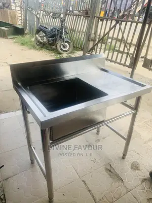 Commercial Single Bowl Sink With Side