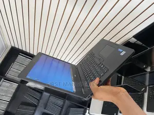 Laptop Dell Latitude 14 E7470 16GB Intel Core I7 SSD 512GB
