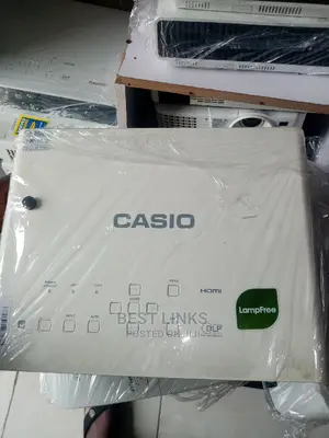Casio Projector With Hdmi, Vga and Other Ports Available