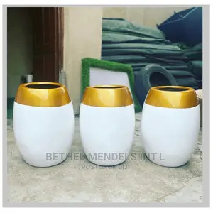 50cm Classic Fiberglass Flower Pots Available for Bulk Sales