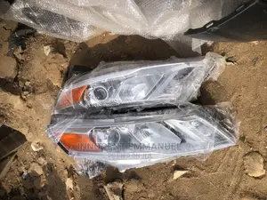 Head Lamp for Honda Crosstour 2013/2014 Model