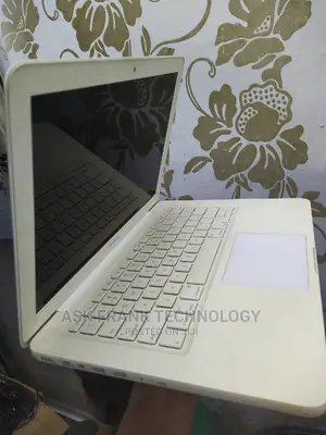 Laptop Apple MacBook 2009 4GB Intel Core 2 Duo HDD 250GB