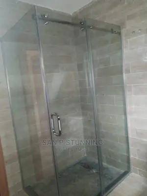 Great Delight Shower Cubicle With Foreign Accessories Fix