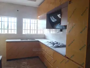 MB Kitchen Marble Countertop Finishing