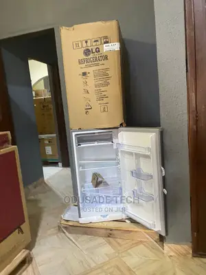 LG Refrigerator ( Brand New) Gc-131 /Silver